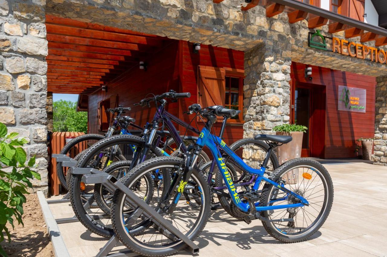 Plitvice Village Korenica Bagian luar foto